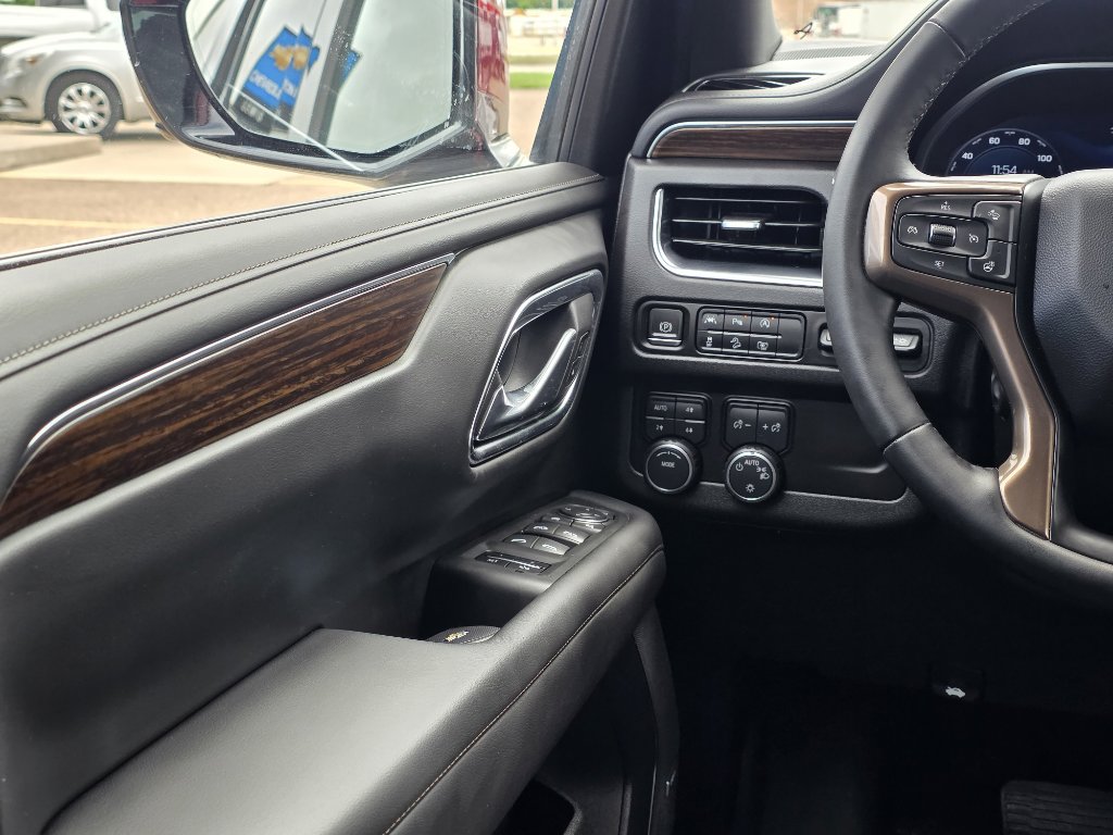 Certified 2024 Chevrolet Tahoe High Country w/ Premium Package 2 image 9