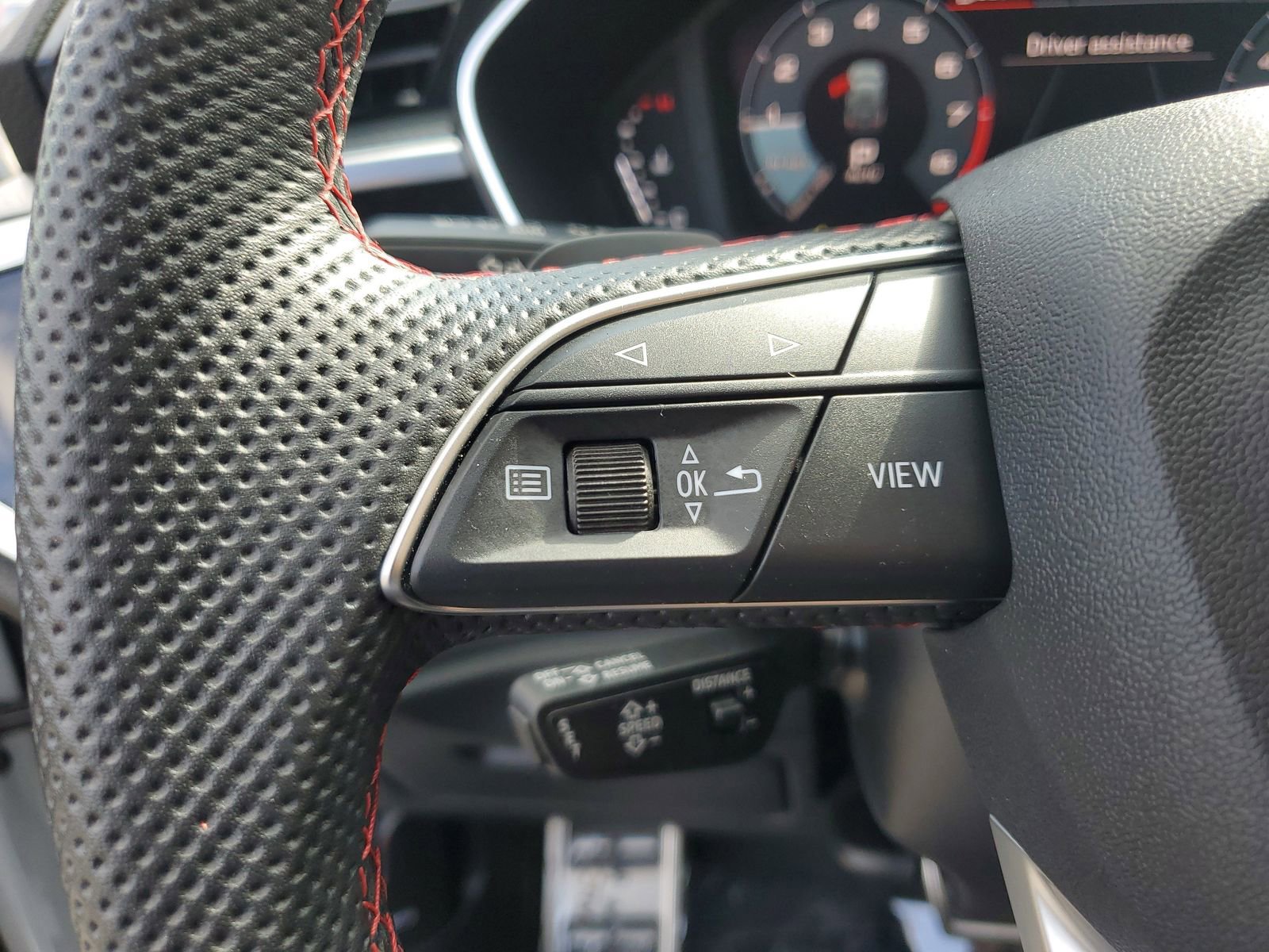 Used 2025 Audi Q3 2.0T Premium Plus w/ Premium Plus Package AWD/4WD image 32