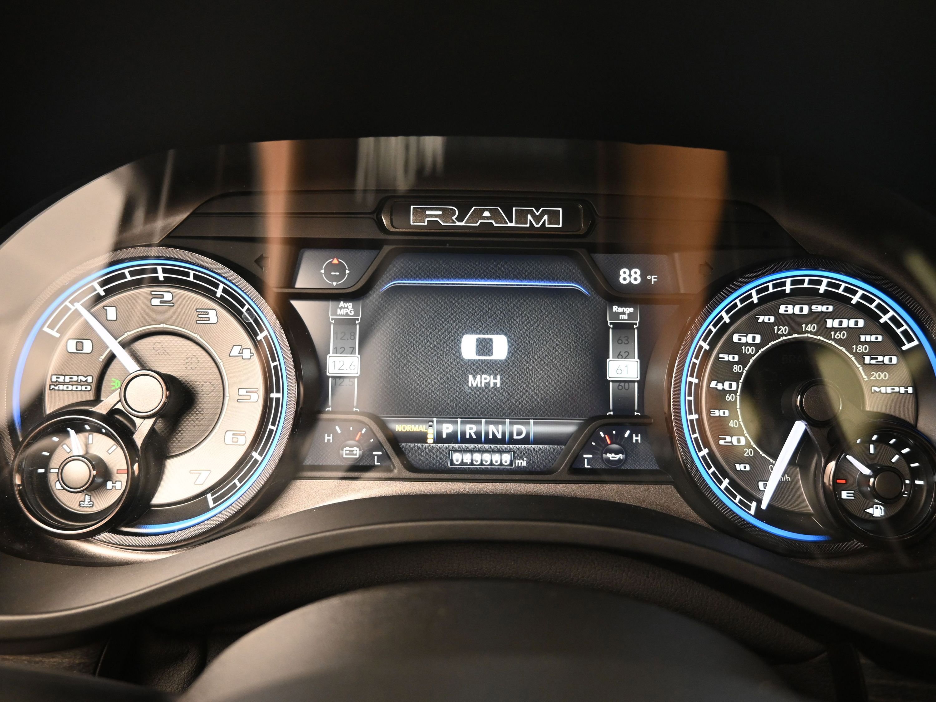 Used 2022 RAM 1500 Limited w/ Body Color Bumper Group image 19