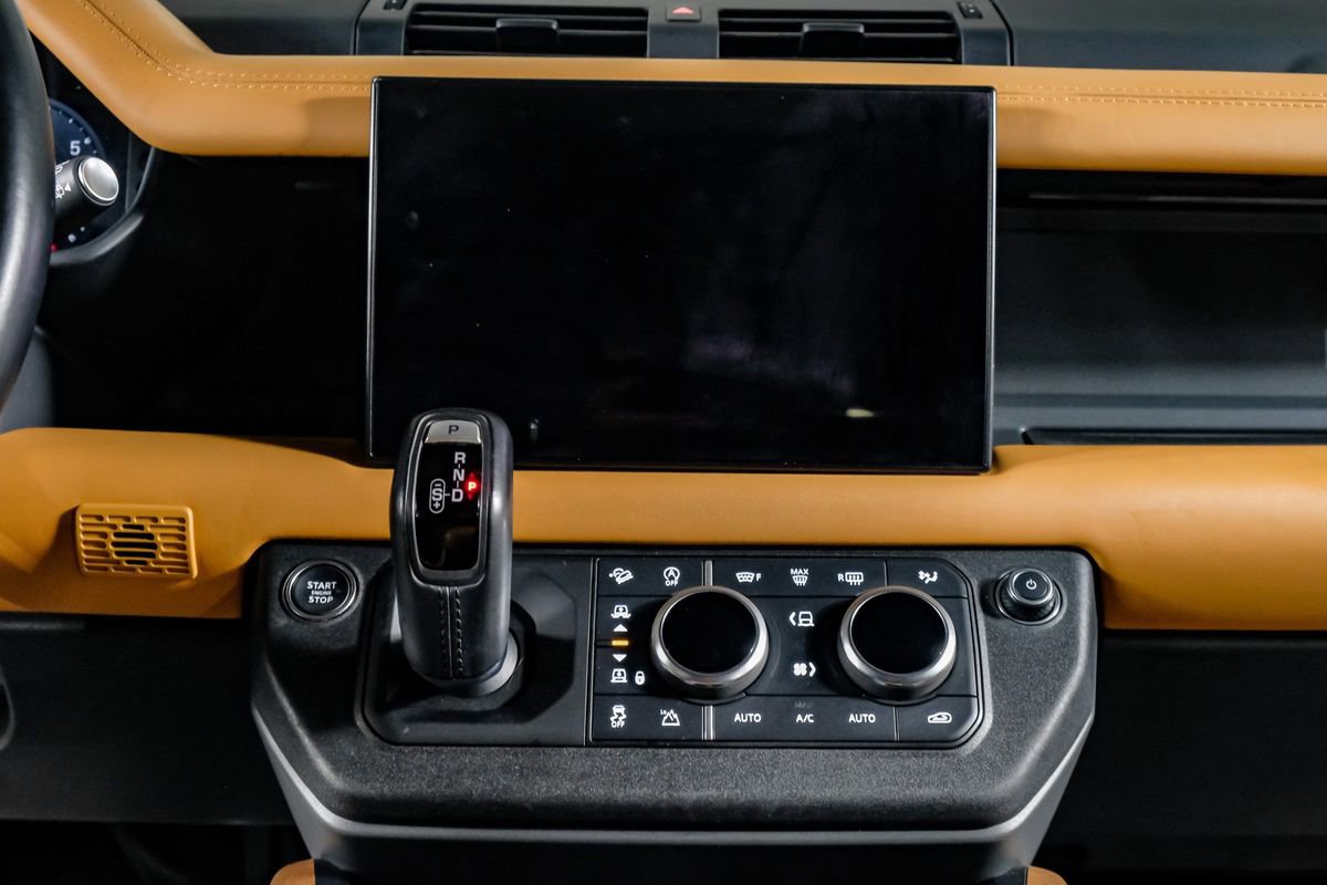 Used 2023 Land Rover Defender 110 X image 25