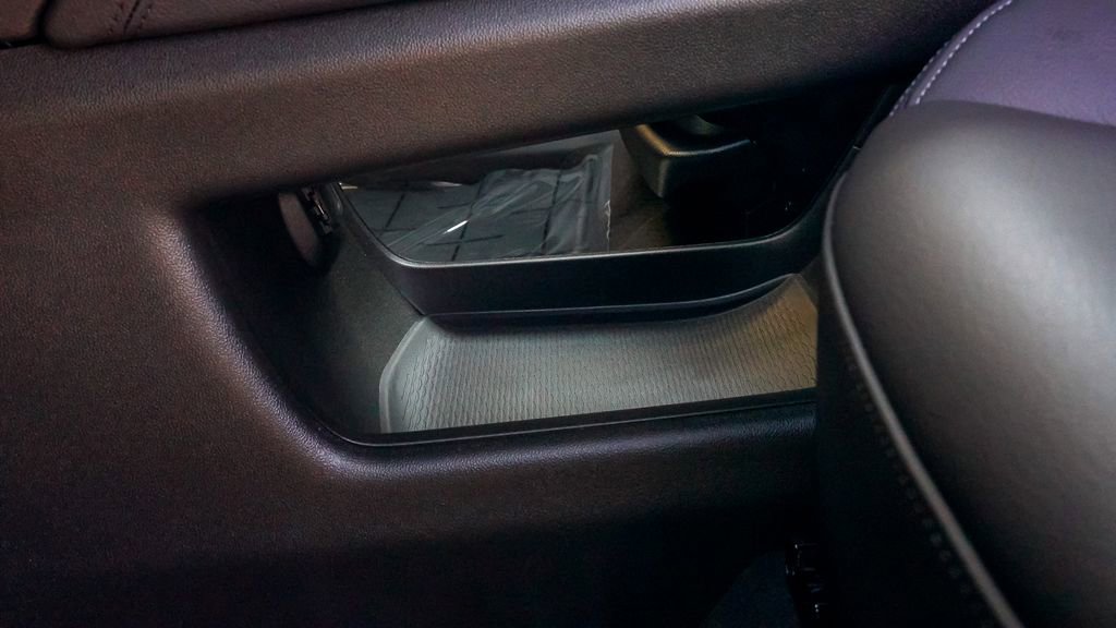 Used 2025 Cadillac XT6 Luxury FWD image 21