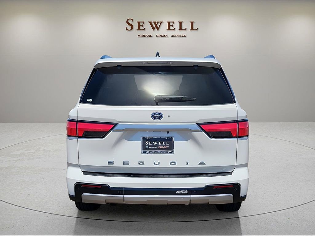 Used 2024 Toyota Sequoia Capstone image 4