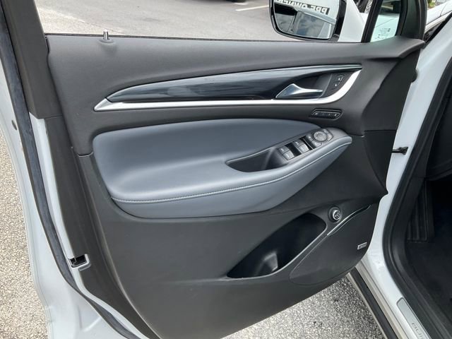 Used 2022 Buick Enclave Premium AWD/4WD image 7