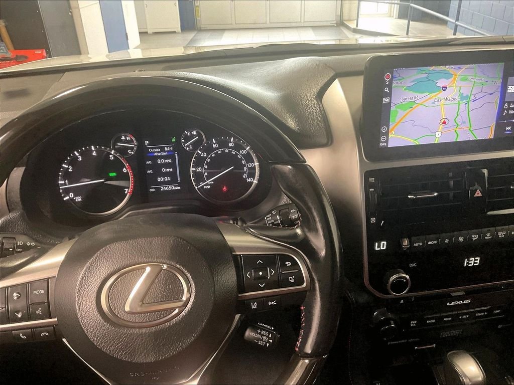 Used 2022 Lexus GX 460 Premium w/ Accessory Package AWD/4WD image 19