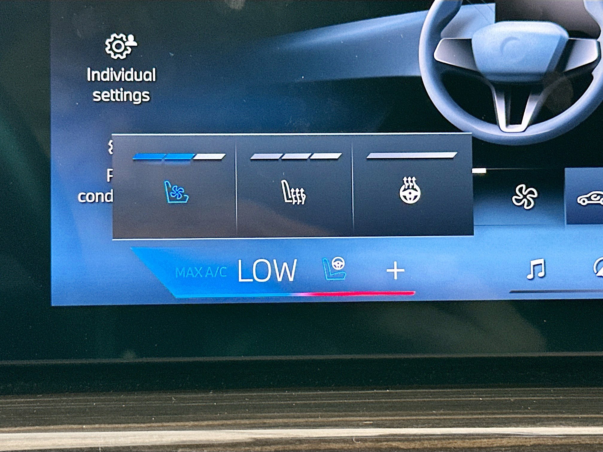 Certified 2024 BMW X7 xDrive40i w/ Executive Package image 21