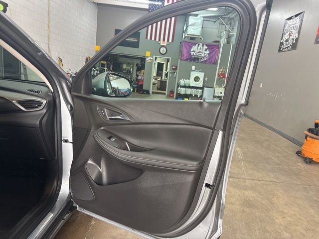 Used 2023 Buick Encore GX Preferred image 12