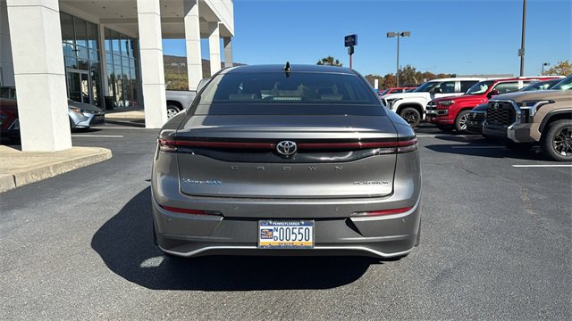 New 2026 Toyota Crown Platinum image 6