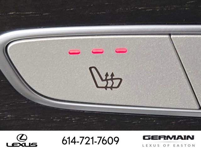 Used 2019 Mercedes-Benz C 300 4MATIC Sedan image 34