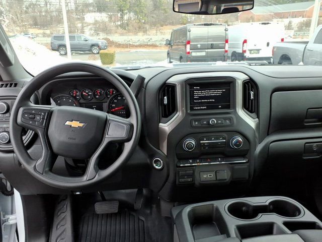 Used 2025 Chevrolet Silverado 3500 W/T image 6
