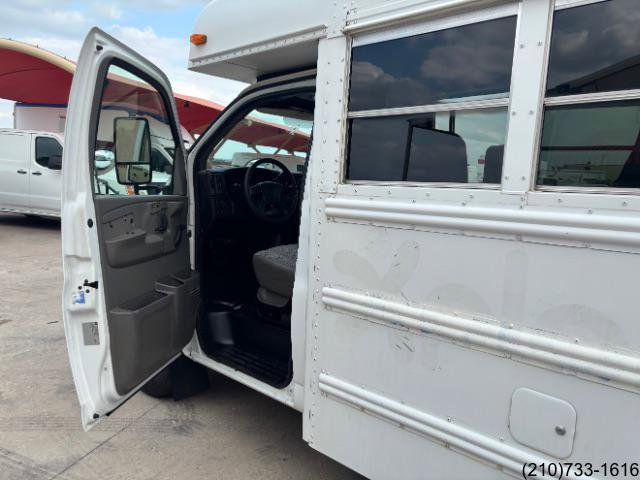 Used 2007 Chevrolet Express 3500 w/ School Bus Package RWD image 12