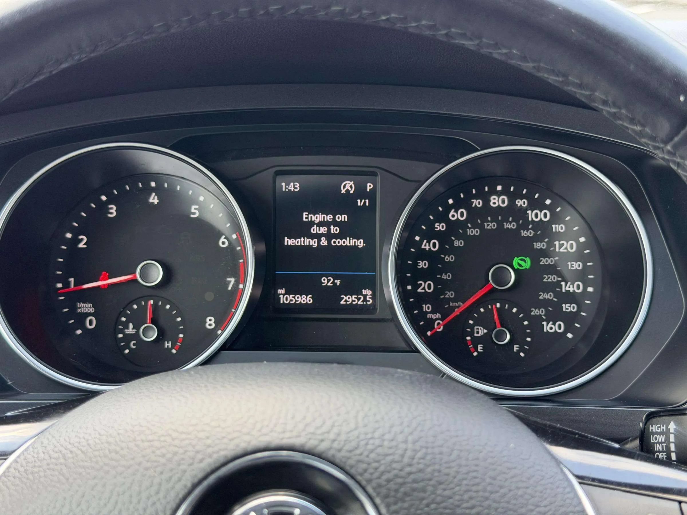 Used 2018 Volkswagen Tiguan SE AWD/4WD image 29