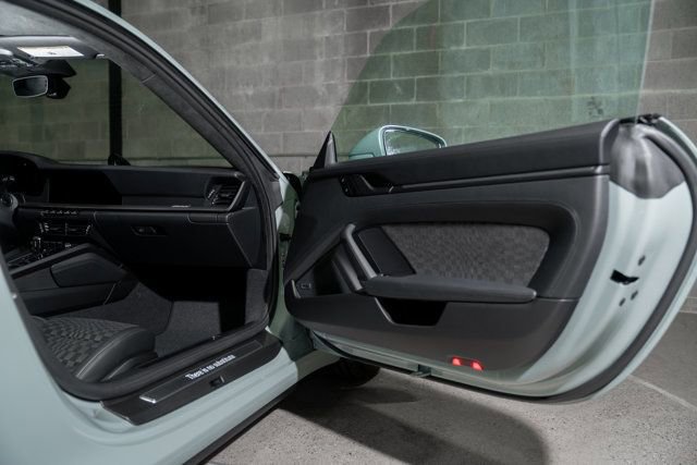 Used 2026 Porsche 911 Carrera image 32