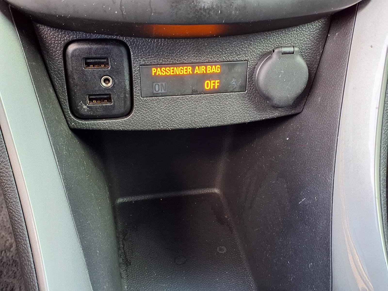 Used 2019 Chevrolet Trax LT w/ LT Convenience Package FWD image 16