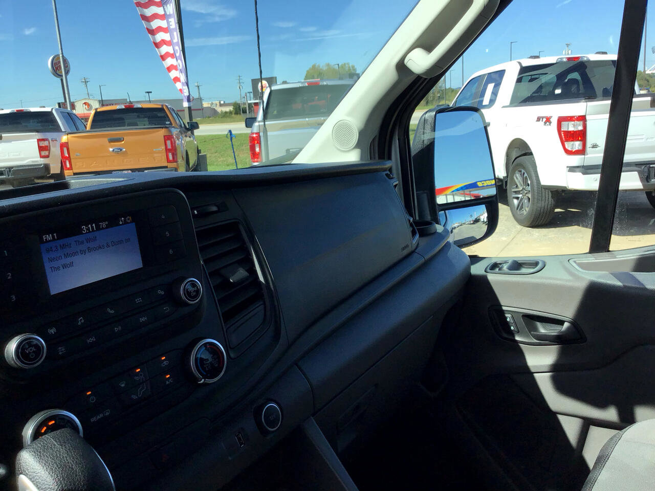 Used 2021 Ford Transit 350 XLT image 23