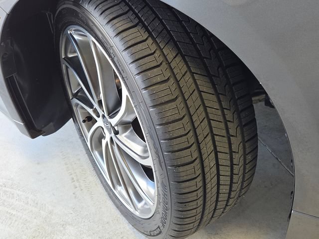 Used 2019 Lincoln MKZ Reserve w/ Reserve Plus Package FWD image 27