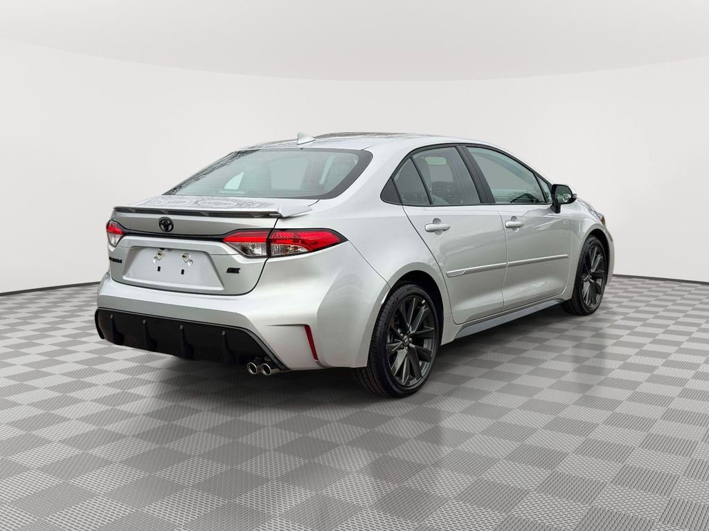 Used 2025 Toyota Corolla SE w/ SE Premium Package FWD image 7