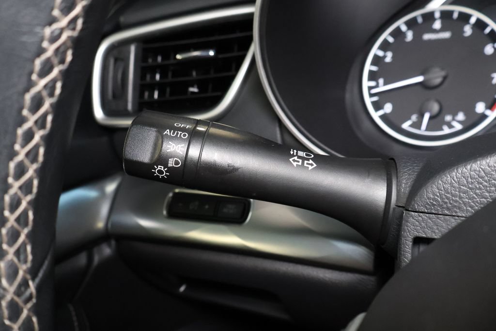 Used 2023 Nissan Maxima SV w/ Floor Mat Group FWD image 22