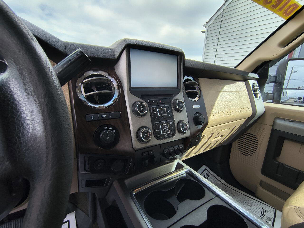 Used 2016 Ford F250 Lariat w/ Lariat Ultimate Package image 16