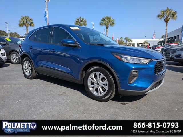 Certified 2023 Ford Escape Active w/ Tech Pack #2 image 2