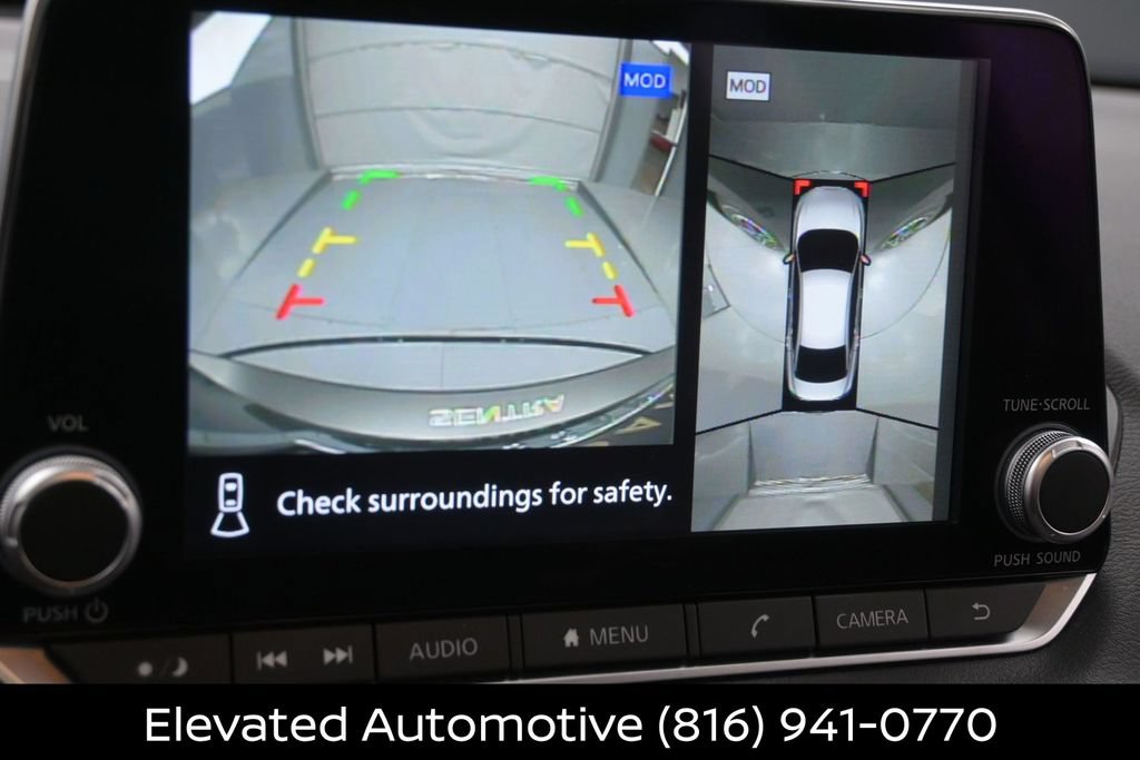 Certified 2025 Nissan Sentra SR w/ SR Premium Package FWD image 10