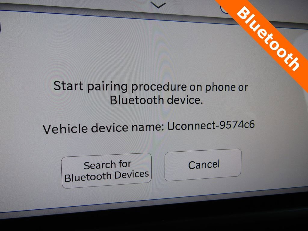 Used 2025 Jeep Wrangler Unlimited Rubicon w/ Convenience Group image 7