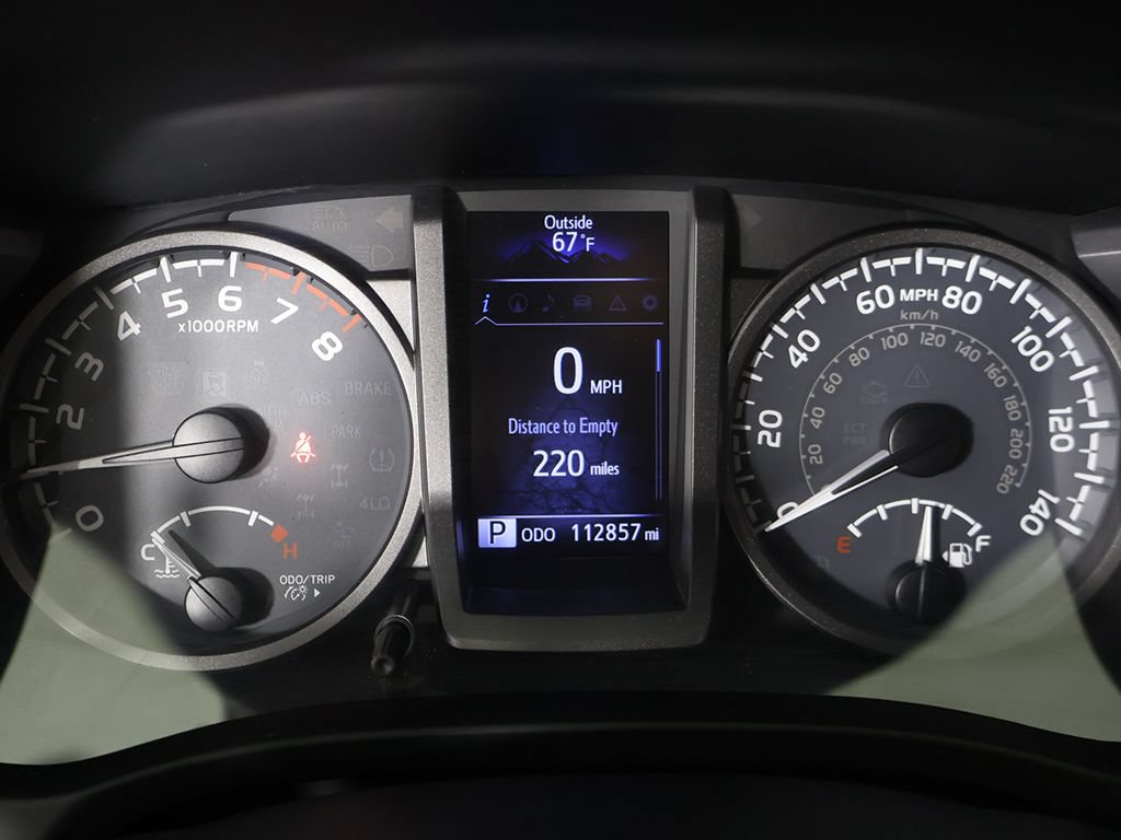 Used 2018 Toyota Tacoma TRD Sport AWD/4WD image 41