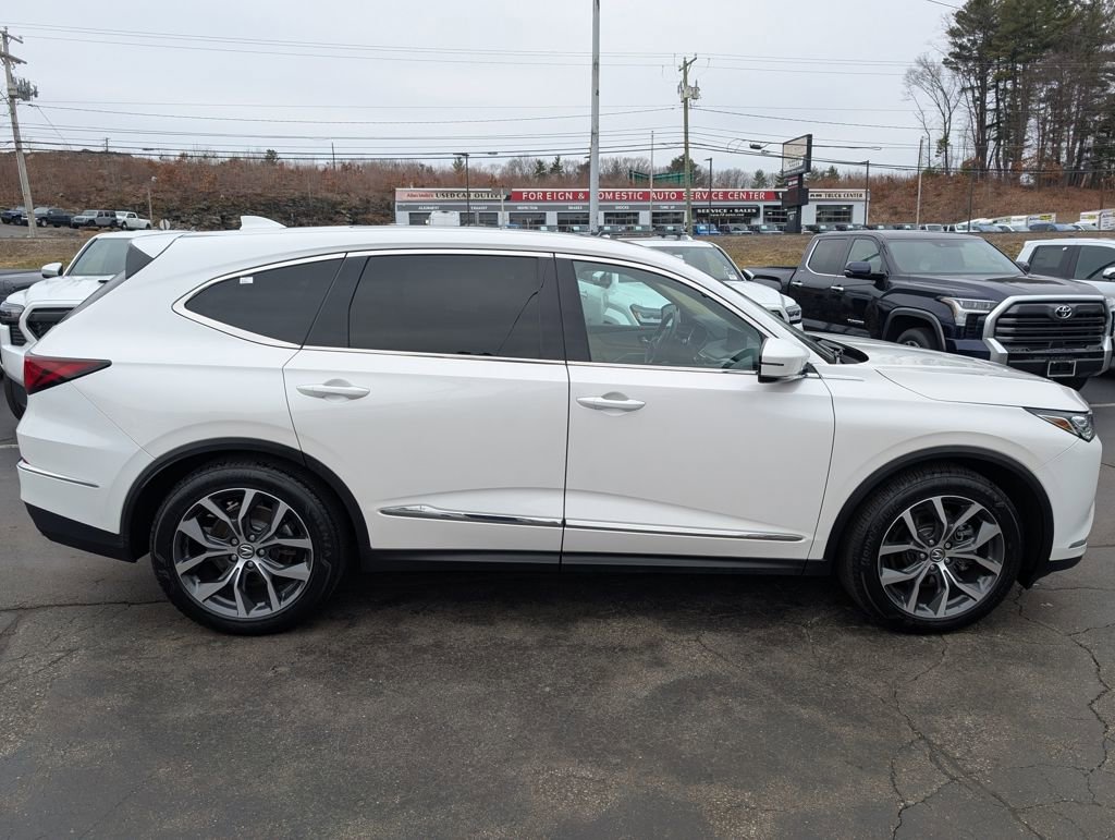 Used 2023 Acura MDX SH-AWD w/ Technology Package image 9