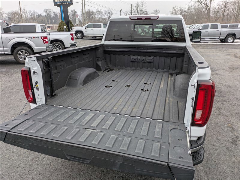 Used 2021 GMC Sierra 2500 SLT w/ SLT Premium Package image 13