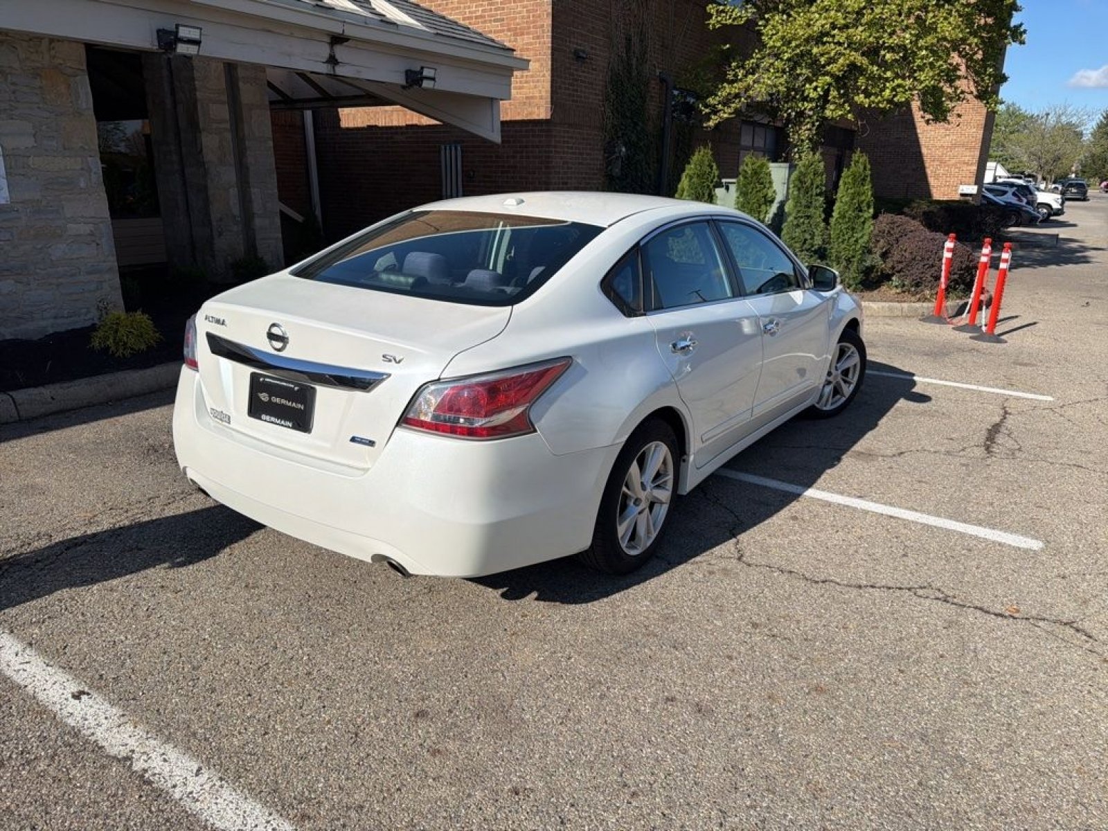 Used 2014 Nissan Altima 2.5 SV w/ Convenience Package image 21