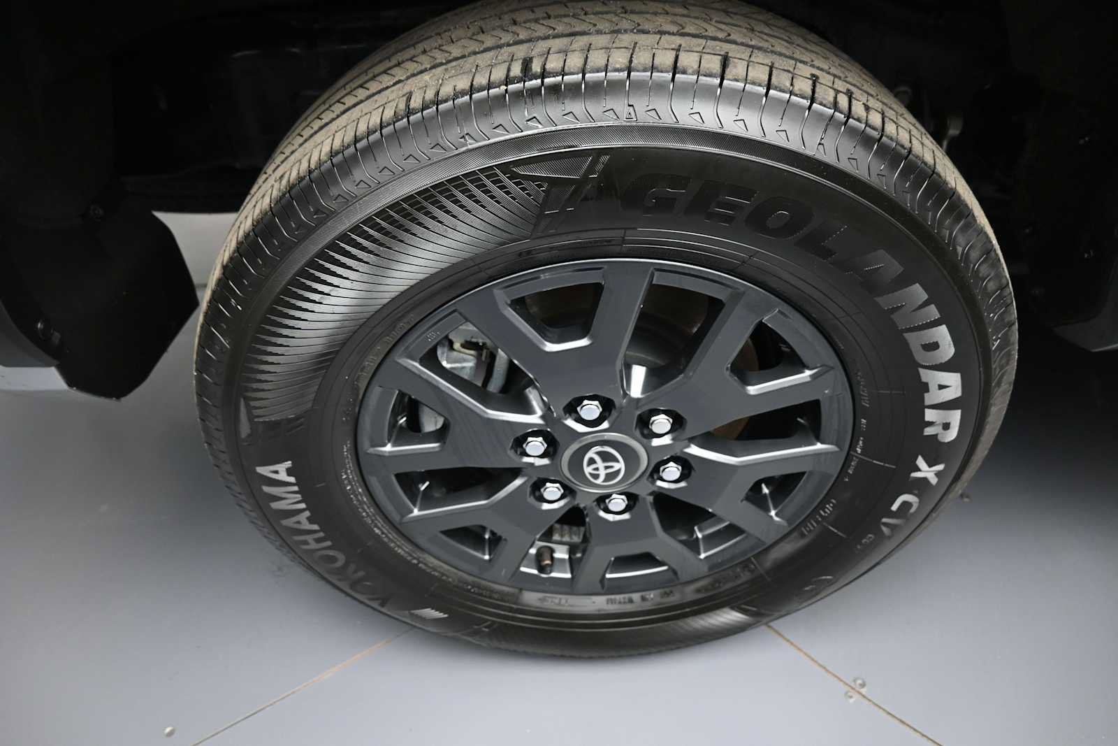 Certified 2025 Toyota 4Runner SR5 AWD/4WD image 14