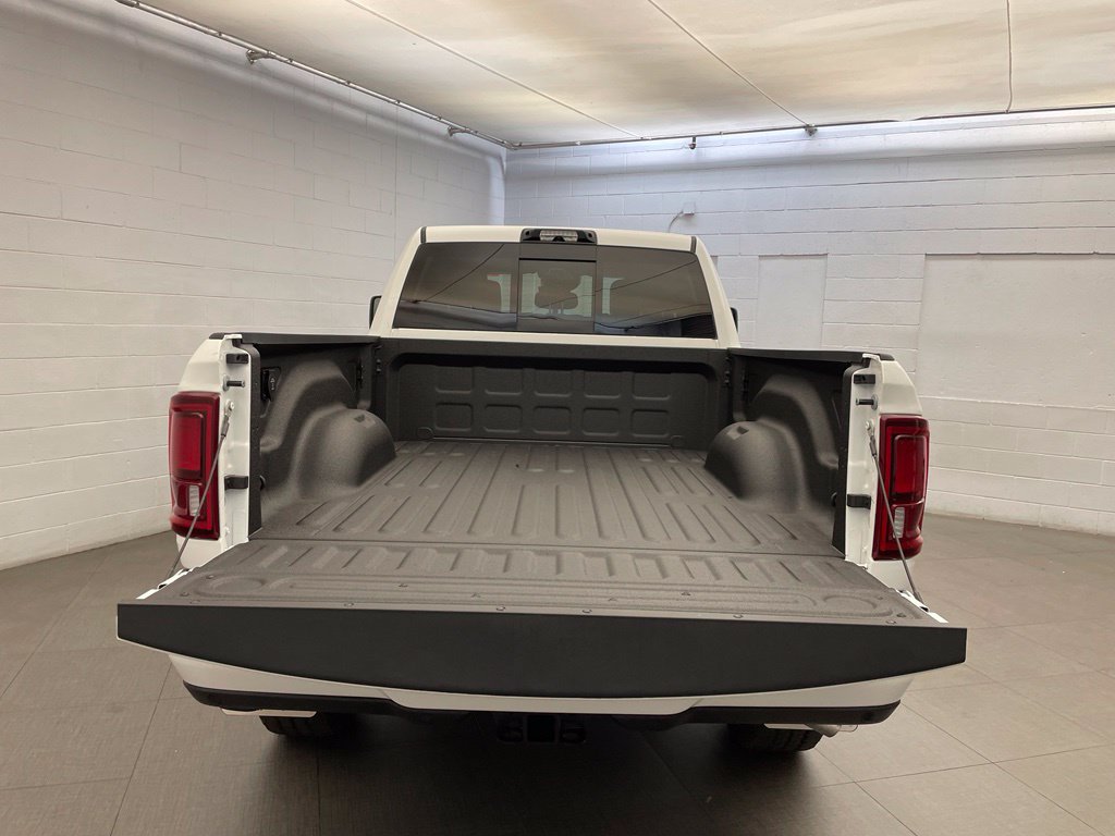 New 2027 RAM 2500 Laramie w/ Night Edition AWD/4WD image 5