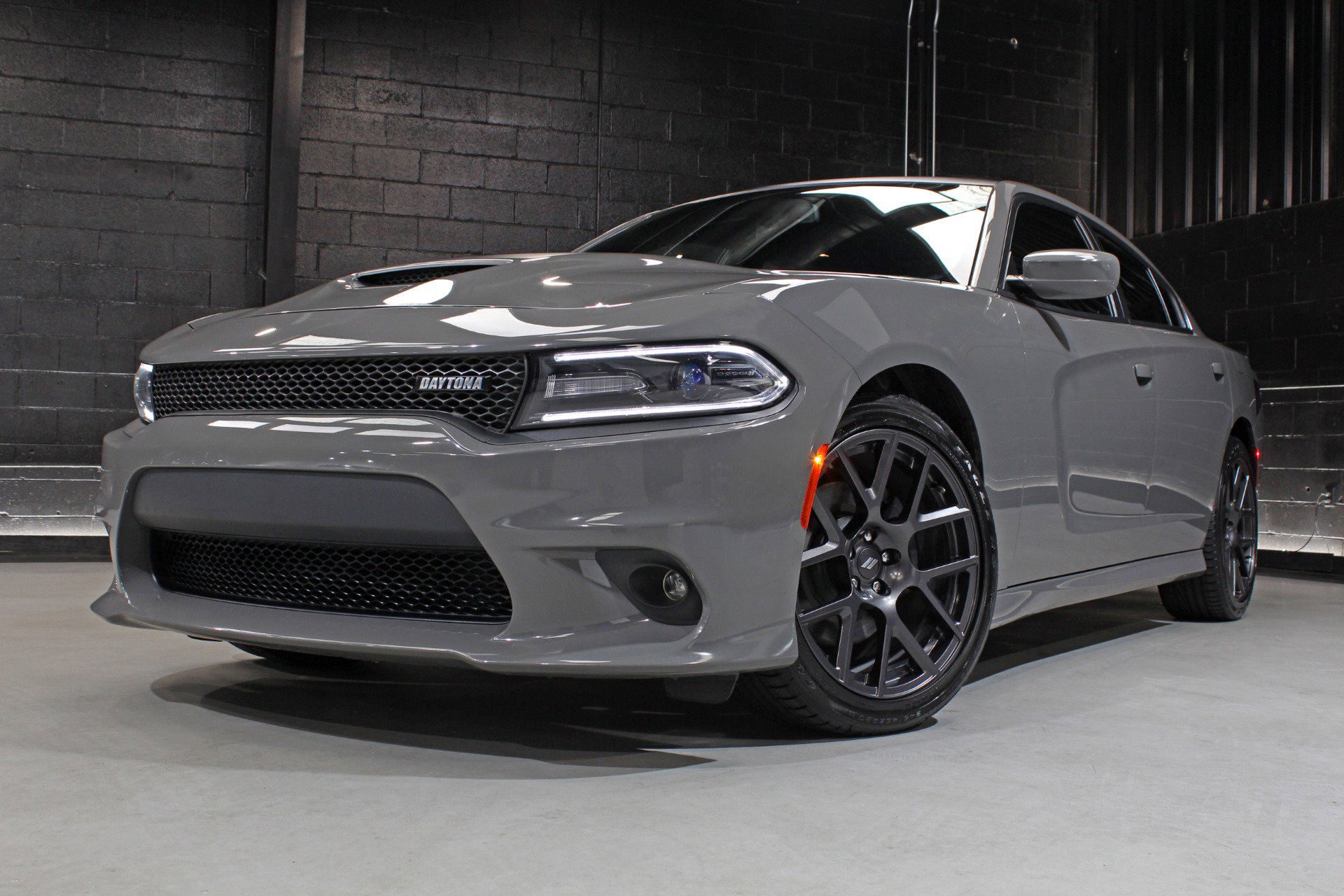 Used 2018 Dodge Charger R/T RWD image 81