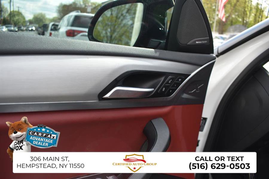 Used 2022 BMW X4 M40i w/ Premium Package image 13