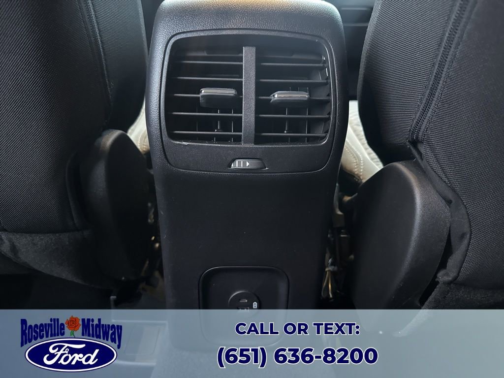 Used 2022 Ford Escape SE w/ Cold Weather Package image 29