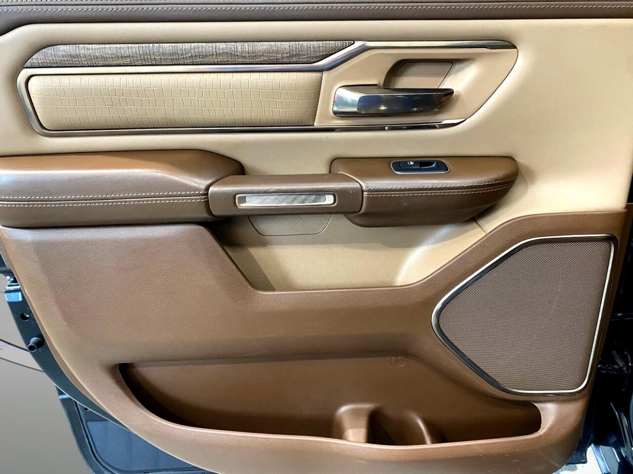 Used 2019 RAM 1500 Limited image 22