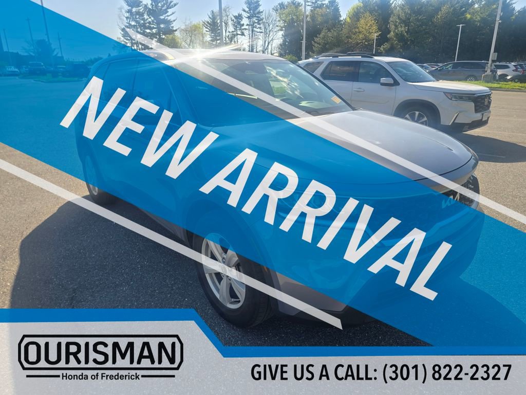 Used 2022 Kia Sorento LX image 2