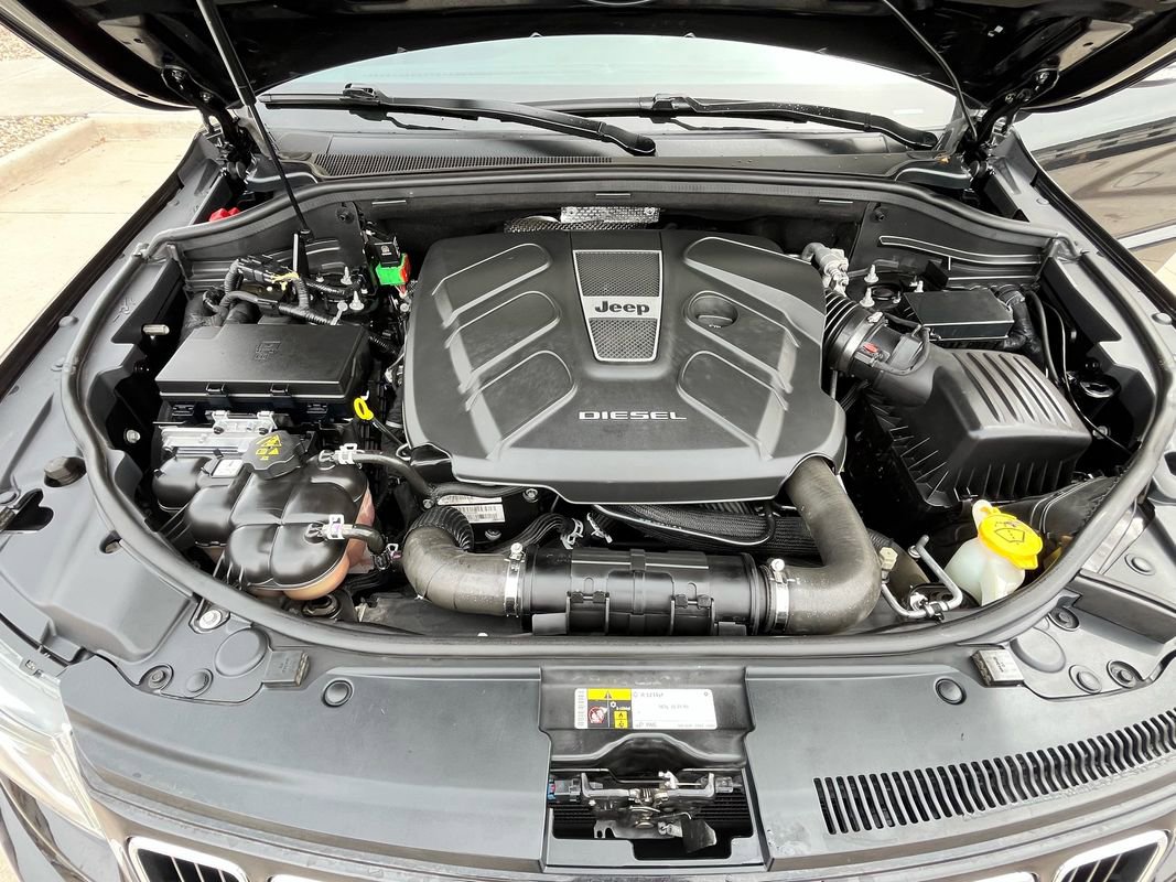 Used 2016 Jeep Grand Cherokee Limited AWD/4WD image 20