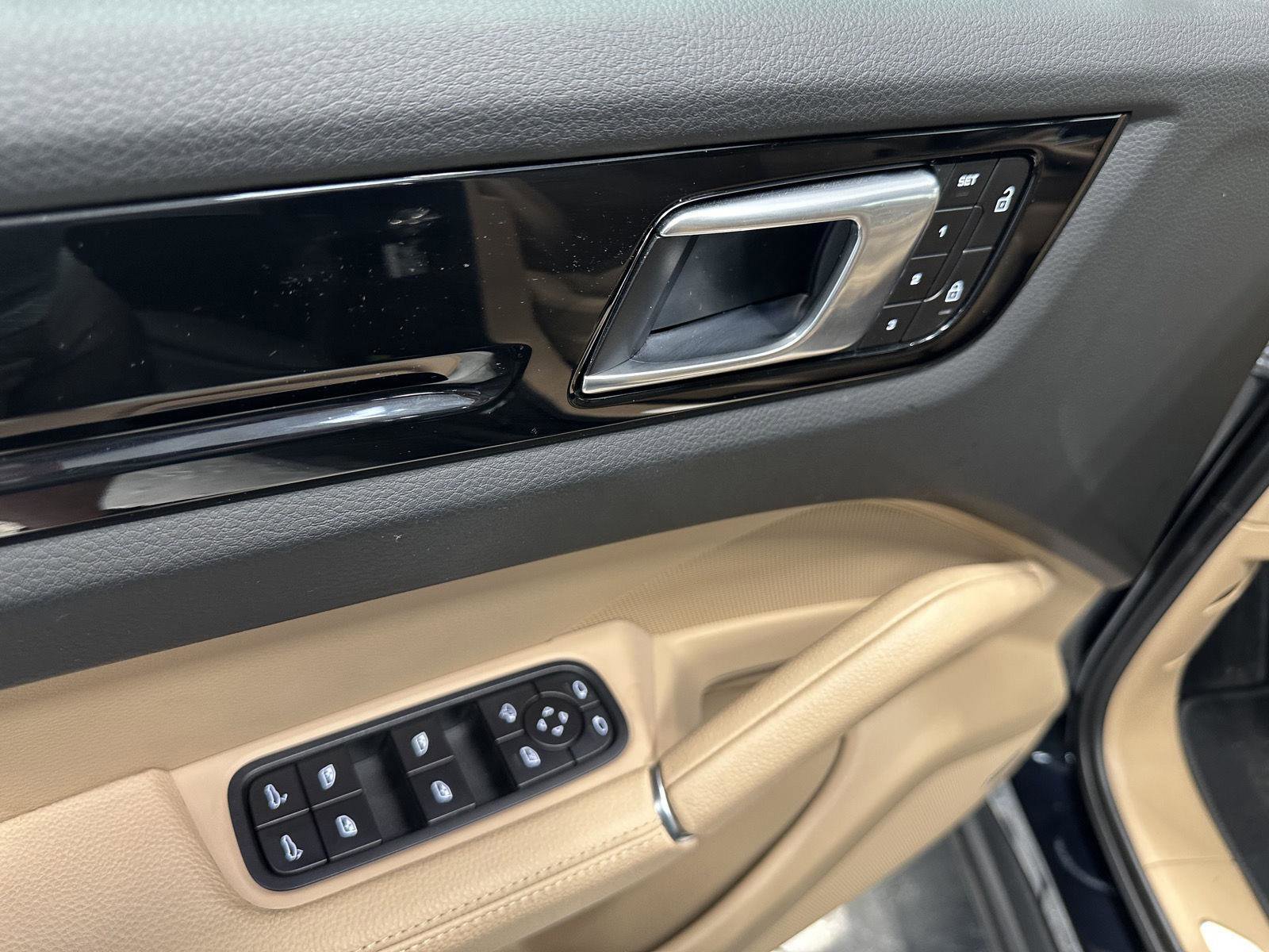 Certified 2022 Porsche Cayenne image 14