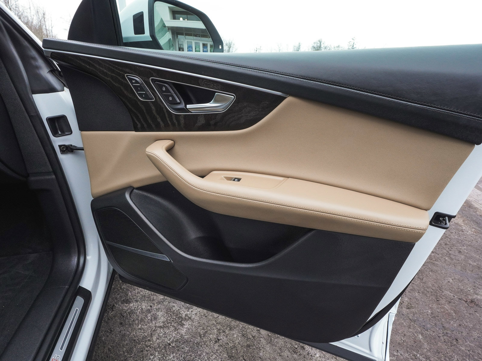 Used 2022 Audi Q8 Prestige w/ Prestige Package image 13