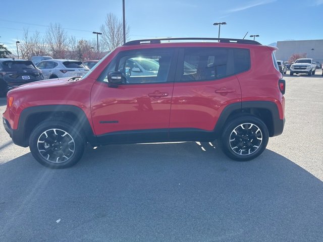 Used 2023 Jeep Renegade Latitude image 2