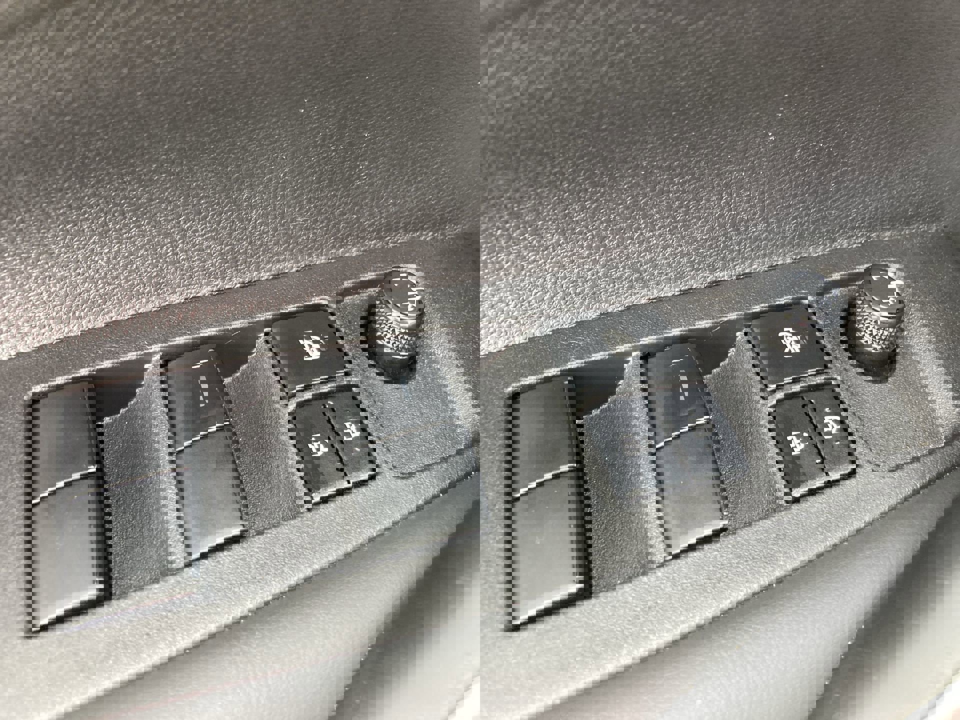 Certified 2025 Toyota Corolla SE FWD image 15