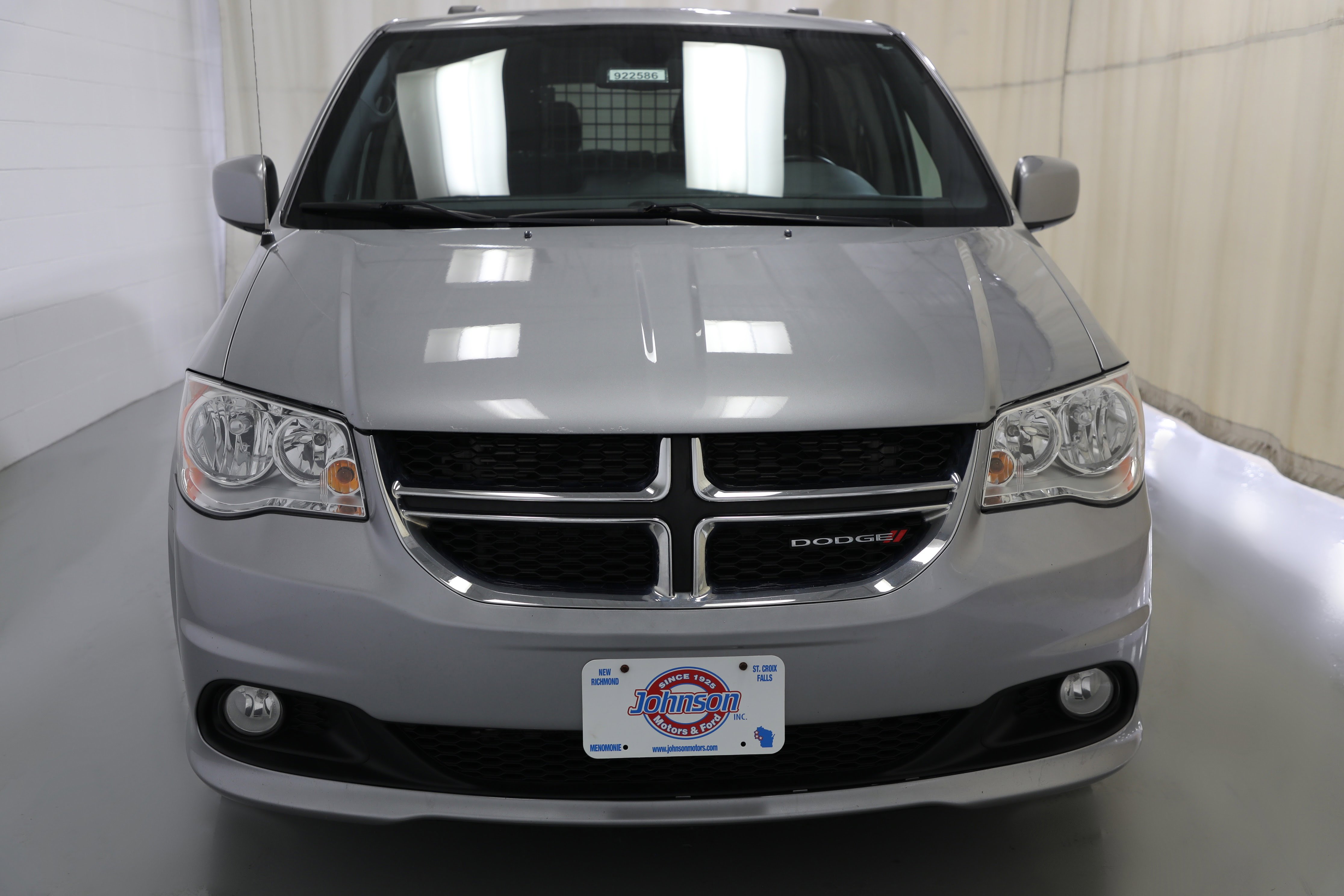 Used 2018 Dodge Grand Caravan SXT image 13