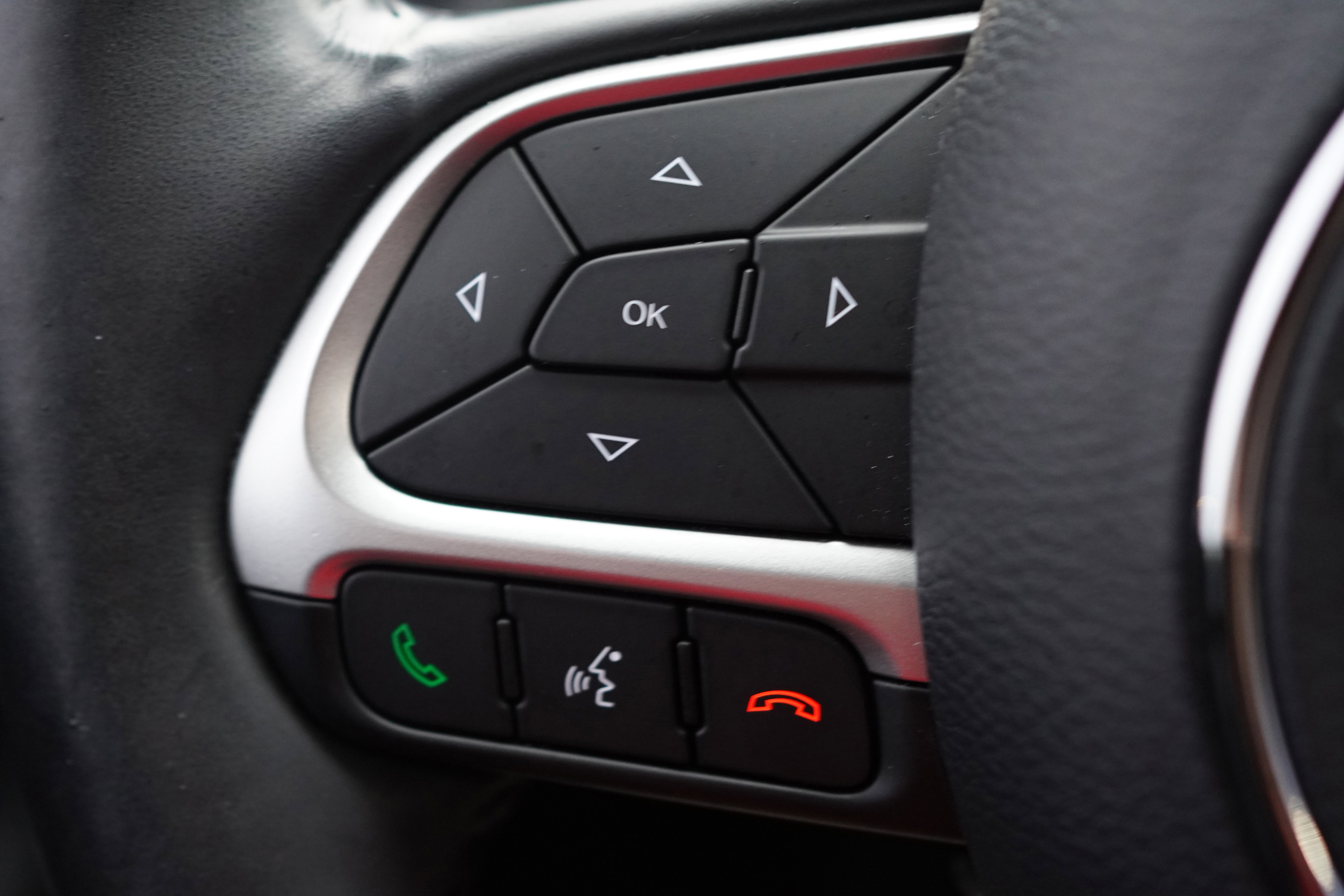 Used 2019 Jeep Compass Altitude image 31