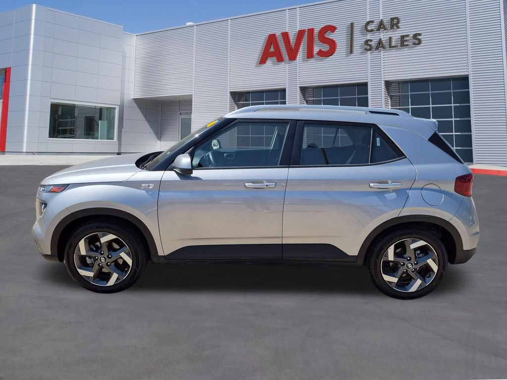 Used 2025 Hyundai Venue SEL FWD image 10