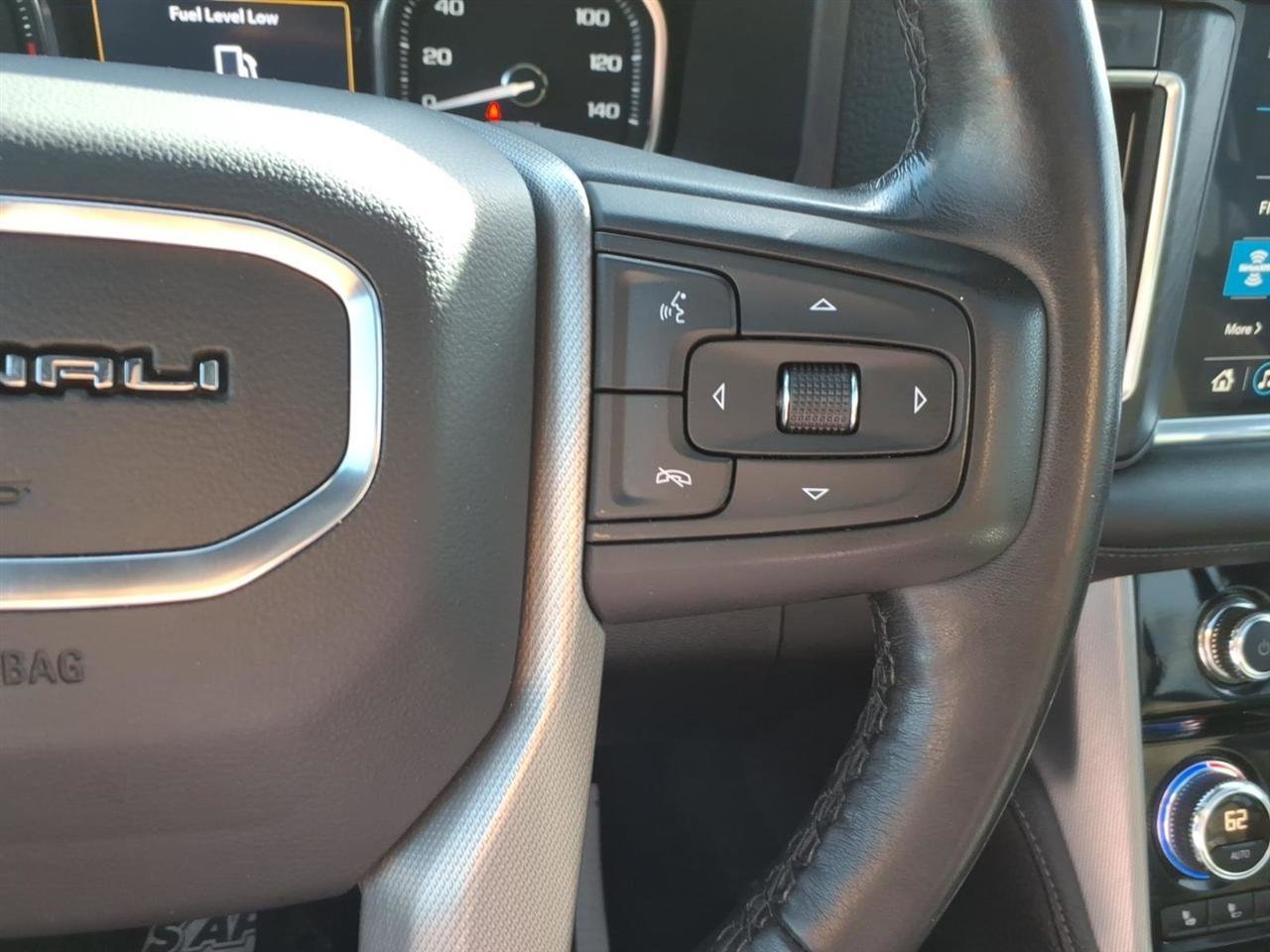 Used 2021 GMC Yukon Denali w/ LPO, Illumination Package image 25