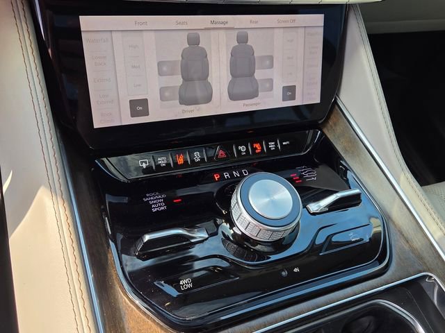 Used 2023 Jeep Grand Wagoneer 4WD w/ Flexible Seating Group image 23