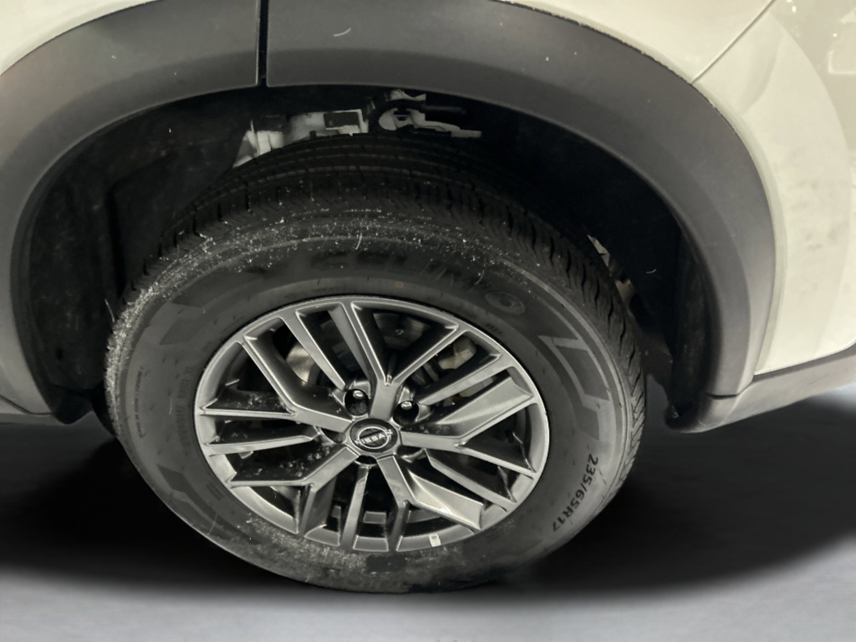 Used 2023 Nissan Rogue S image 10