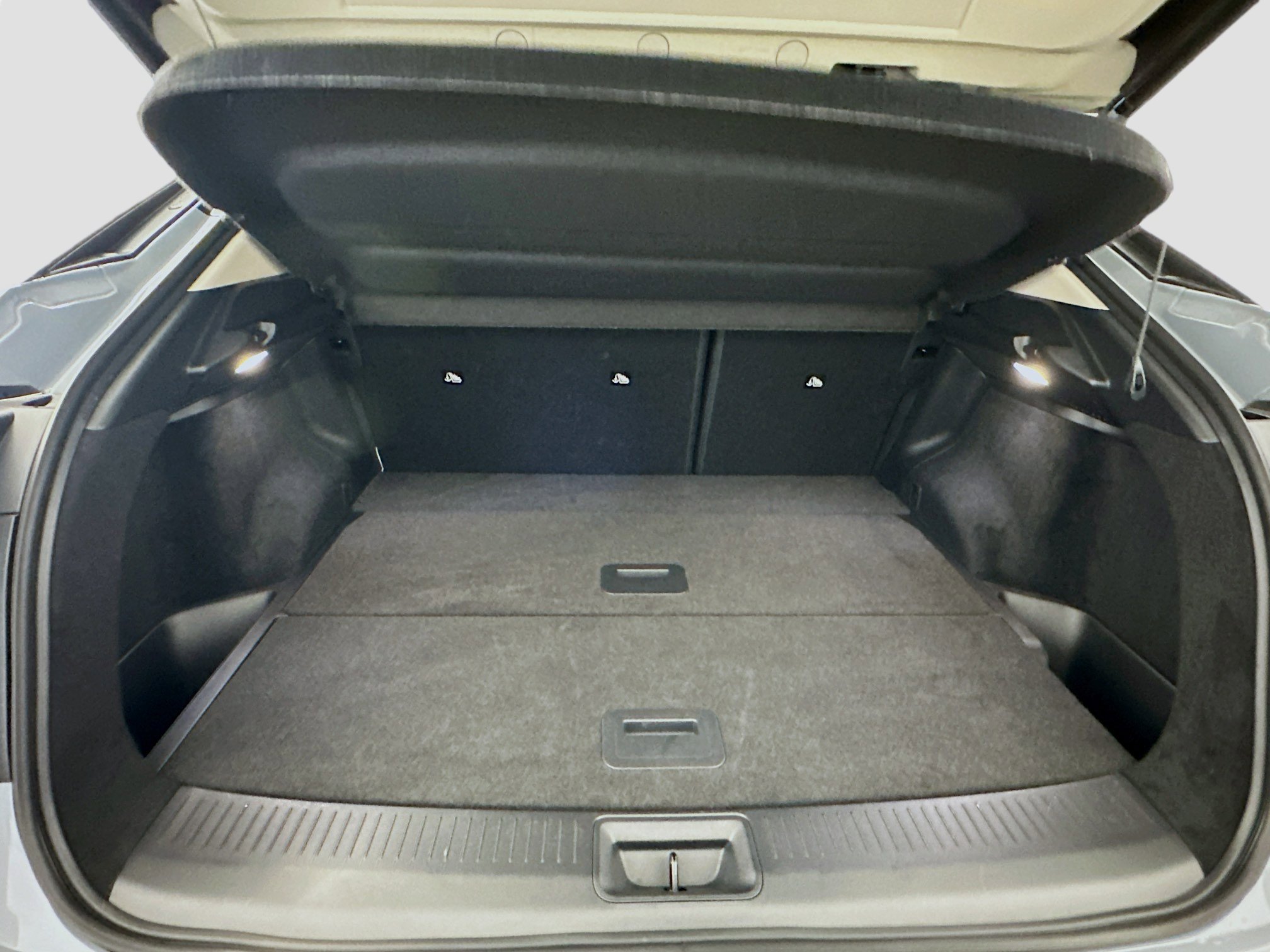 Used 2023 Nissan Ariya AWD image 31