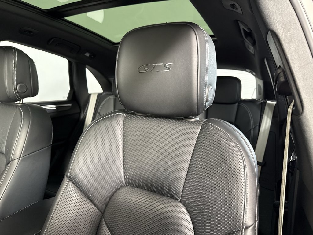 Certified 2024 Porsche Macan GTS AWD/4WD image 40