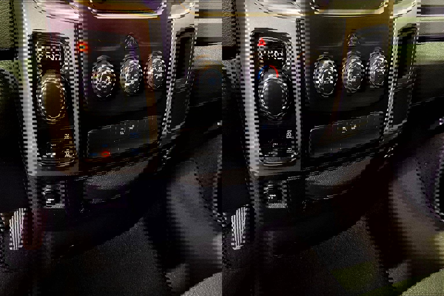 Used 2017 RAM 1500 Classic SLT image 15